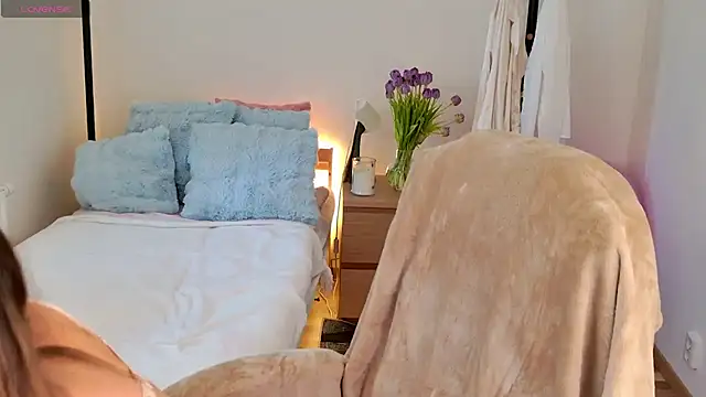 Snapshot of Sophie_Enzo chatting on 6, 3, 2025 Sophie Enzo online show from 6, 3, 2025