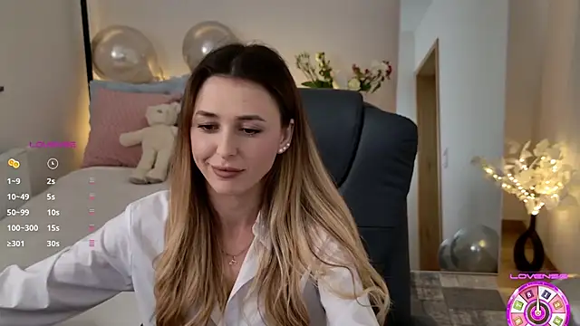 Snapshot of Sophie_Enzo chatting on 20, 3, 2025 Sophie Enzo online show from 20, 3, 2025