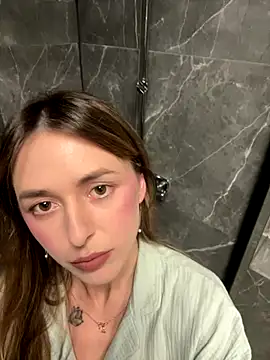 Snapshot of Sophie_Enzo chatting on 16, 10, 2025 Sophie Enzo online show from 16, 10, 2025