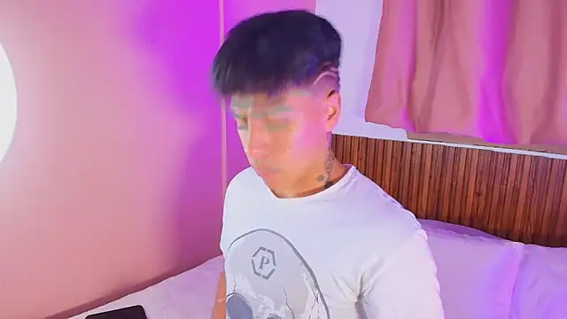 Snapshot of kiing_azahell chatting on 21, 3, 2026 kiing azahell online show from 21, 3, 2026