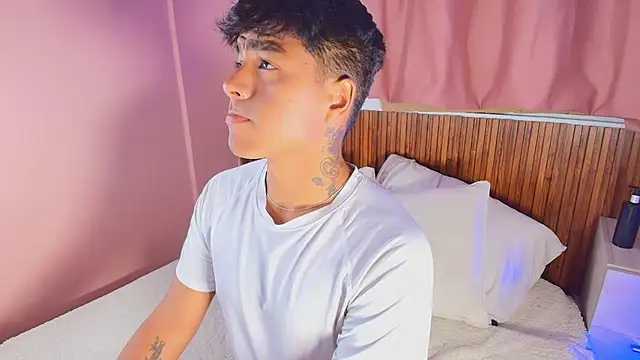 Snapshot of kiing_azahell chatting on 3, 4, 2026 kiing azahell online show from 3, 4, 2026