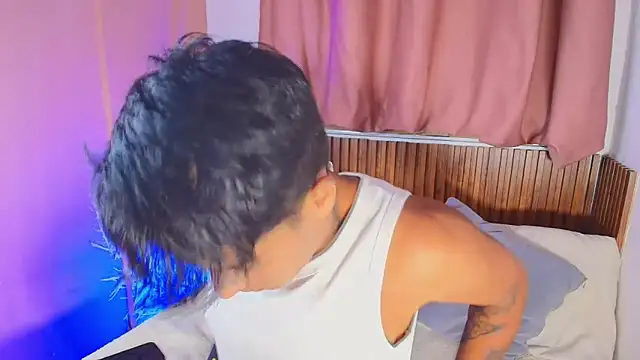 Snapshot of kiing_azahell chatting on 10, 4, 2026 kiing azahell online show from 10, 4, 2026