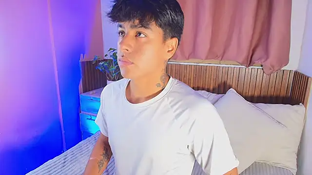 Snapshot of kiing_azahell chatting on 18, 4, 2026 kiing azahell online show from 18, 4, 2026