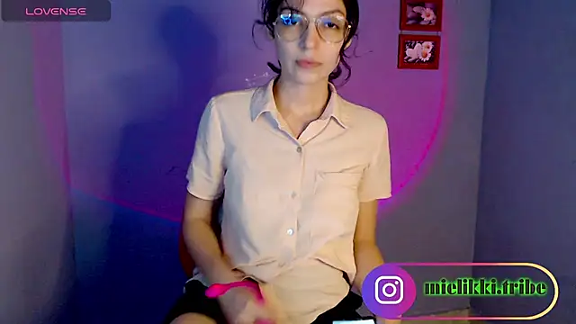 Snapshot of mielikki001 chatting on 20, 12, 2024 mielikki001 online show from 20, 12, 2024