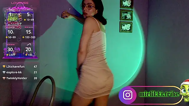 Snapshot of mielikki001 chatting on 1, 1, 2025 mielikki001 online show from 1, 1, 2025