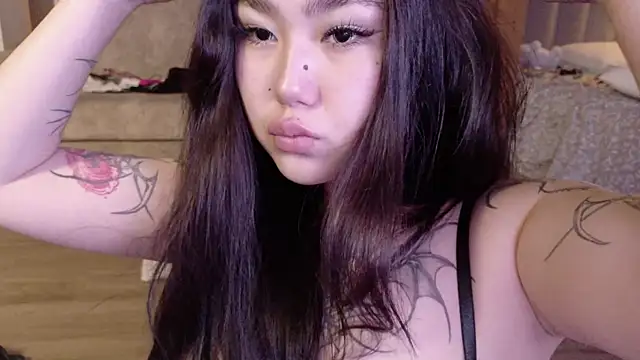 Snapshot of Yuriko_May chatting on 3, 10, 2025 Yuriko May online show from 3, 10, 2025