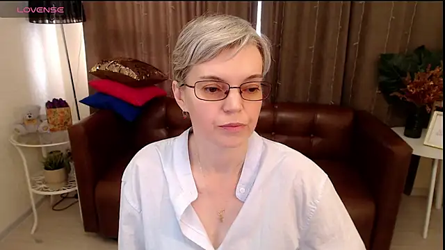 Cutie Erikaa1 online show from 6, 3, 2025