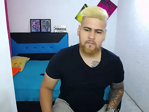 Snapshot of pitbullveryhot chatting on 2, 12, 2024 pitbullveryhot online show from 2, 12, 2024