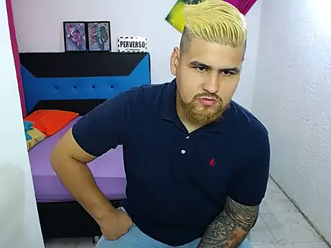 Snapshot of pitbullveryhot chatting on 4, 12, 2024 pitbullveryhot online show from 4, 12, 2024