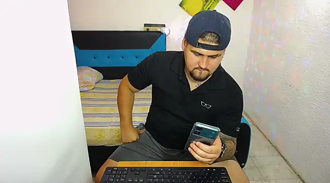 Snapshot of pitbullveryhot chatting on 15, 3, 2025 pitbullveryhot online show from 15, 3, 2025