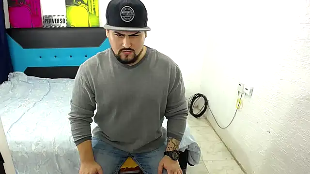 Snapshot of pitbullveryhot chatting on 3, 10, 2025 pitbullveryhot online show from 3, 10, 2025