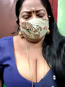 Snapshot of maniisha chatting on 17, 12, 2024 maniisha online show from 17, 12, 2024