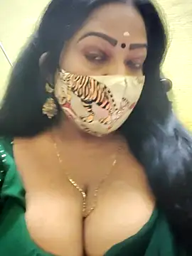 Snapshot of maniisha chatting on 6, 10, 2025 maniisha online show from 6, 10, 2025