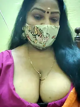 Snapshot of maniisha chatting on 8, 10, 2025 maniisha online show from 8, 10, 2025