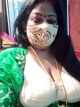 Snapshot of maniisha chatting on 10, 4, 2026 maniisha online show from 10, 4, 2026