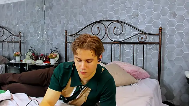 Snapshot of Marcus_Swampov chatting on 27, 12, 2024 Marcus Swampov online show from 27, 12, 2024