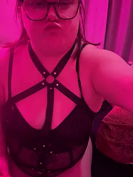 Tallulah-mae-xoxox online show from 10, 2, 2025