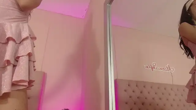 Snapshot of alice_sofia chatting on 30, 10, 2025 alice sofia online show from 30, 10, 2025