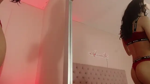 Snapshot of alice_sofia chatting on 2, 11, 2025 alice sofia online show from 2, 11, 2025