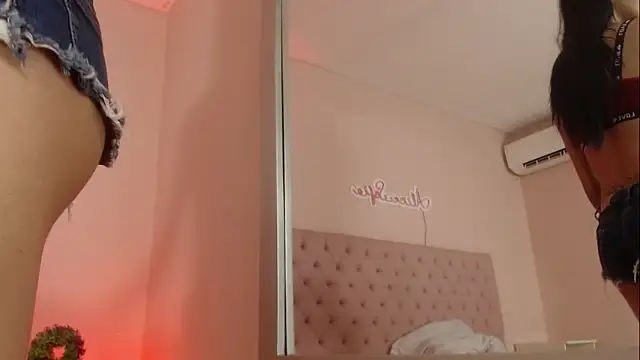 Snapshot of alice_sofia chatting on 24, 11, 2025 alice sofia online show from 24, 11, 2025