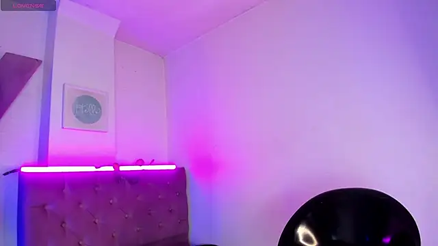 Triipsy online show from 11, 1, 2025