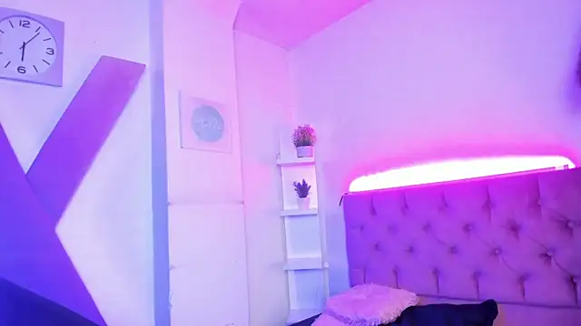 Triipsy online show from 5, 3, 2025