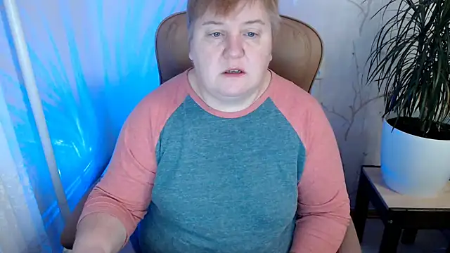 Snapshot of Limonka-Fire chatting on 5, 1, 2025 Limonka-Fire online show from 5, 1, 2025