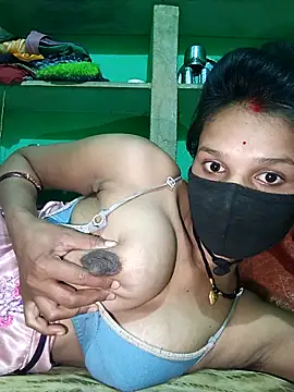 Hoty girl 143 online show from 19, 2, 2026