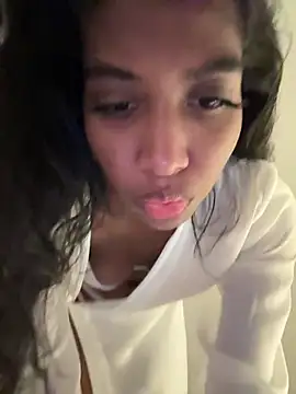 IamCrystal2 online show from 16, 12, 2024