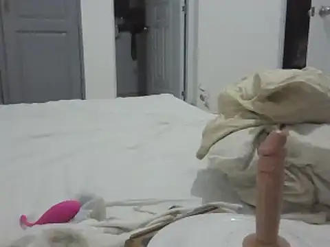 Snapshot of adele-33 chatting on 5, 2, 2025 adele-33 online show from 5, 2, 2025