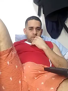 Snapshot of CRISTHIAN_GREY01 chatting on 14, 3, 2025 CRISTHIAN GREY01 online show from 14, 3, 2025