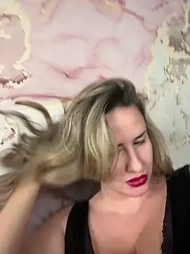 Snapshot of LanaShockk chatting on 1, 2, 2025 LanaShockk online show from 1, 2, 2025