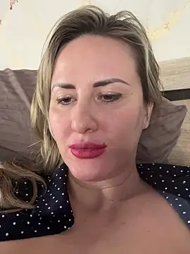 Snapshot of LanaShockk chatting on 4, 3, 2025 LanaShockk online show from 4, 3, 2025