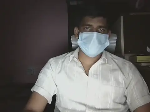 KissesBoyAD online show from 30, 10, 2025