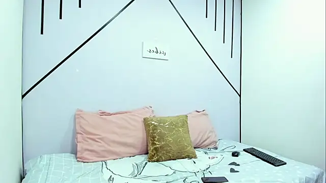 LisaWhite  online show from 7, 11, 2025