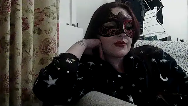 Snapshot of LexiSnowUK chatting on 21, 4, 2026 LexiSnowUK online show from 21, 4, 2026