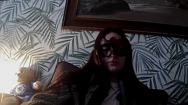 Snapshot of LexiSnowUK chatting on 27, 4, 2026 LexiSnowUK online show from 27, 4, 2026