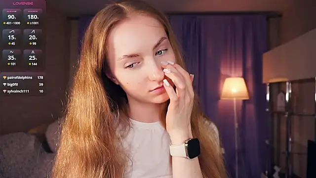 EsmaCarll online show from 10, 1, 2025