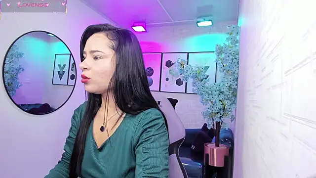 Tiara rr online show from 9, 4, 2026