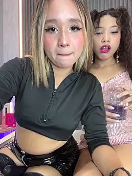 Snapshot of MelanieRoah chatting on 12, 3, 2026 MelanieRoah online show from 12, 3, 2026