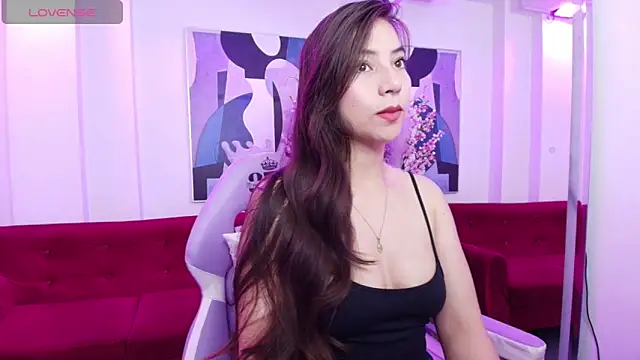 Ema louis  online show from 27, 2, 2025