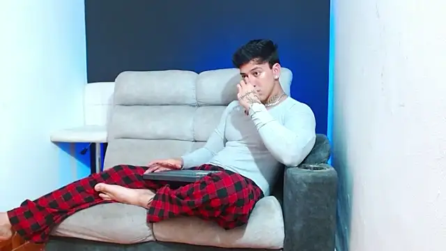 Snapshot of JUSTIN_FULLER1 chatting on 12, 4, 2026 JUSTIN FULLER1 online show from 12, 4, 2026