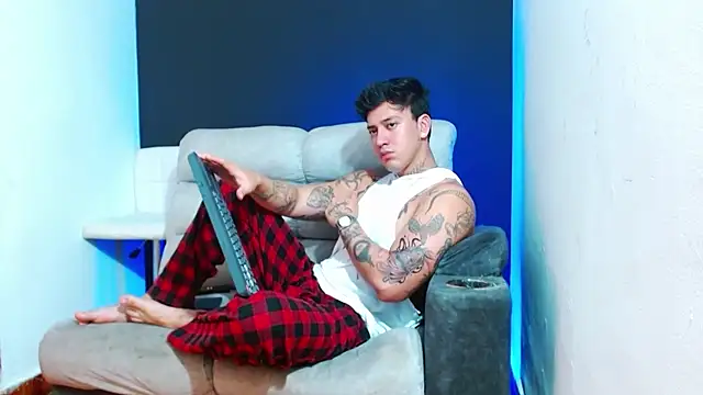 Snapshot of JUSTIN_FULLER1 chatting on 12, 4, 2026 JUSTIN FULLER1 online show from 12, 4, 2026