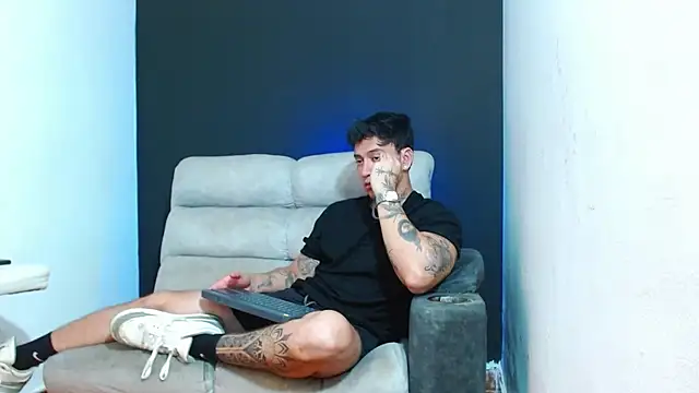 Snapshot of JUSTIN_FULLER1 chatting on 7, 7, 2026 JUSTIN FULLER1 online show from 7, 7, 2026