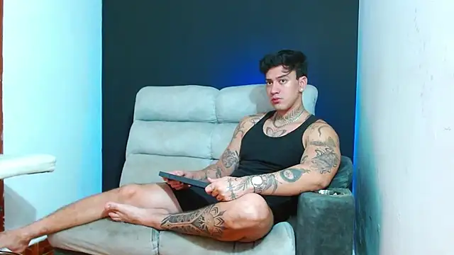 Snapshot of JUSTIN_FULLER1 chatting on 8, 7, 2026 JUSTIN FULLER1 online show from 8, 7, 2026