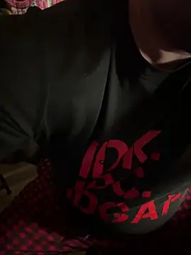 Snapshot of showoff79vers chatting on 4, 1, 2025 showoff79vers online show from 4, 1, 2025