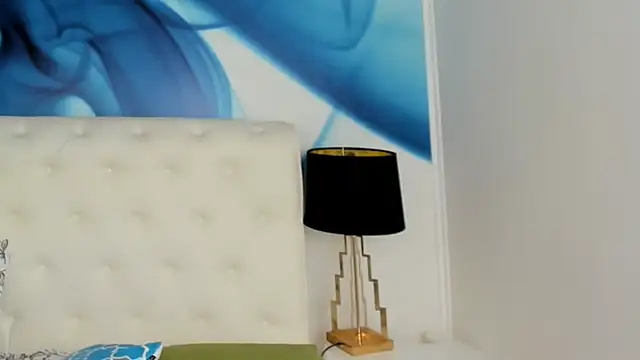 Snapshot of SkinnyDolly chatting on 4, 2, 2025 SkinnyDolly online show from 4, 2, 2025