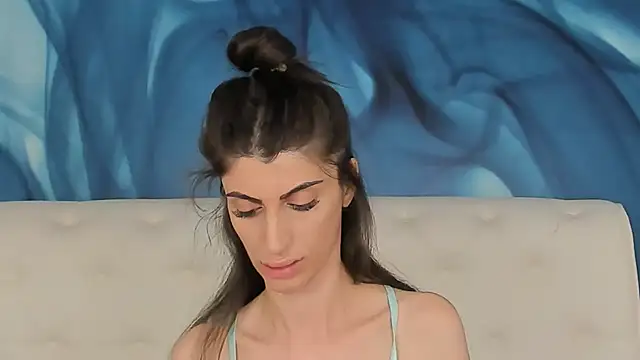 Snapshot of SkinnyDolly chatting on 3, 10, 2025 SkinnyDolly online show from 3, 10, 2025