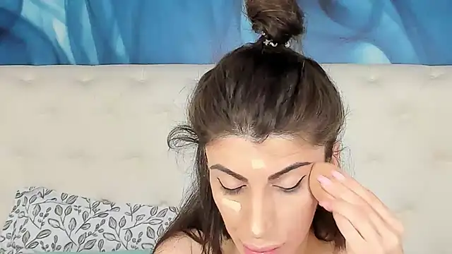 Snapshot of SkinnyDolly chatting on 27, 10, 2025 SkinnyDolly online show from 27, 10, 2025