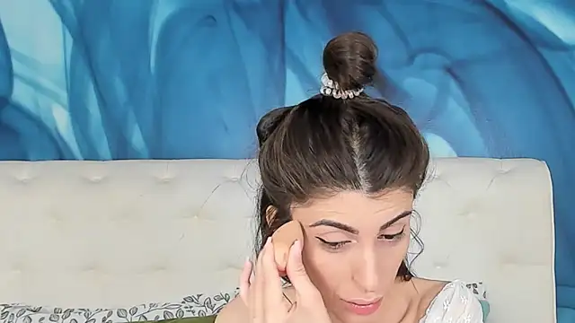 Snapshot of SkinnyDolly chatting on 31, 10, 2025 SkinnyDolly online show from 31, 10, 2025